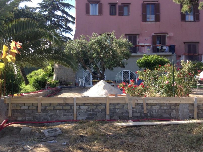 Costruzione giardino mediterraneo. Guido Picardi, architetto del paesaggio